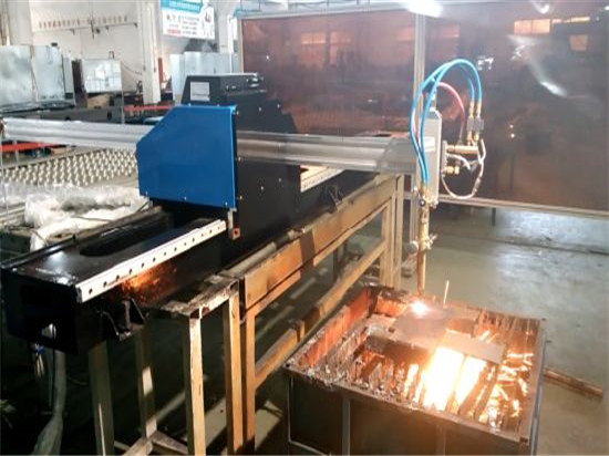 Plasma-Schneidemaschine CNC aus der Fabrik in China